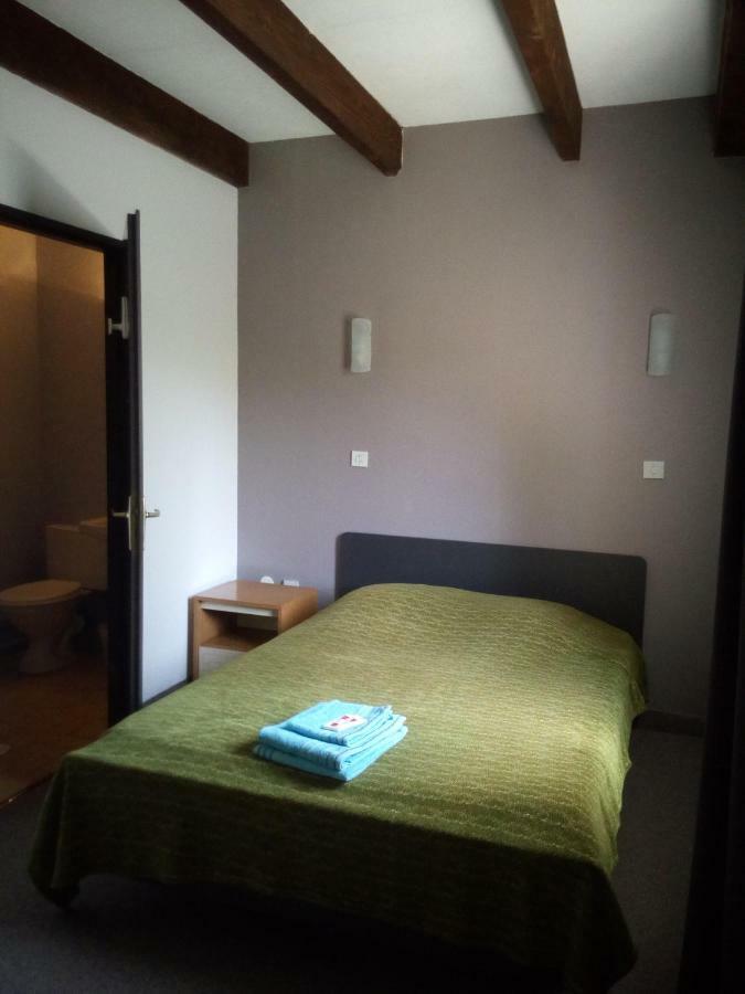 Mas Du Colombier Bed and Breakfast Saint-André-les-Alpes Exteriör bild