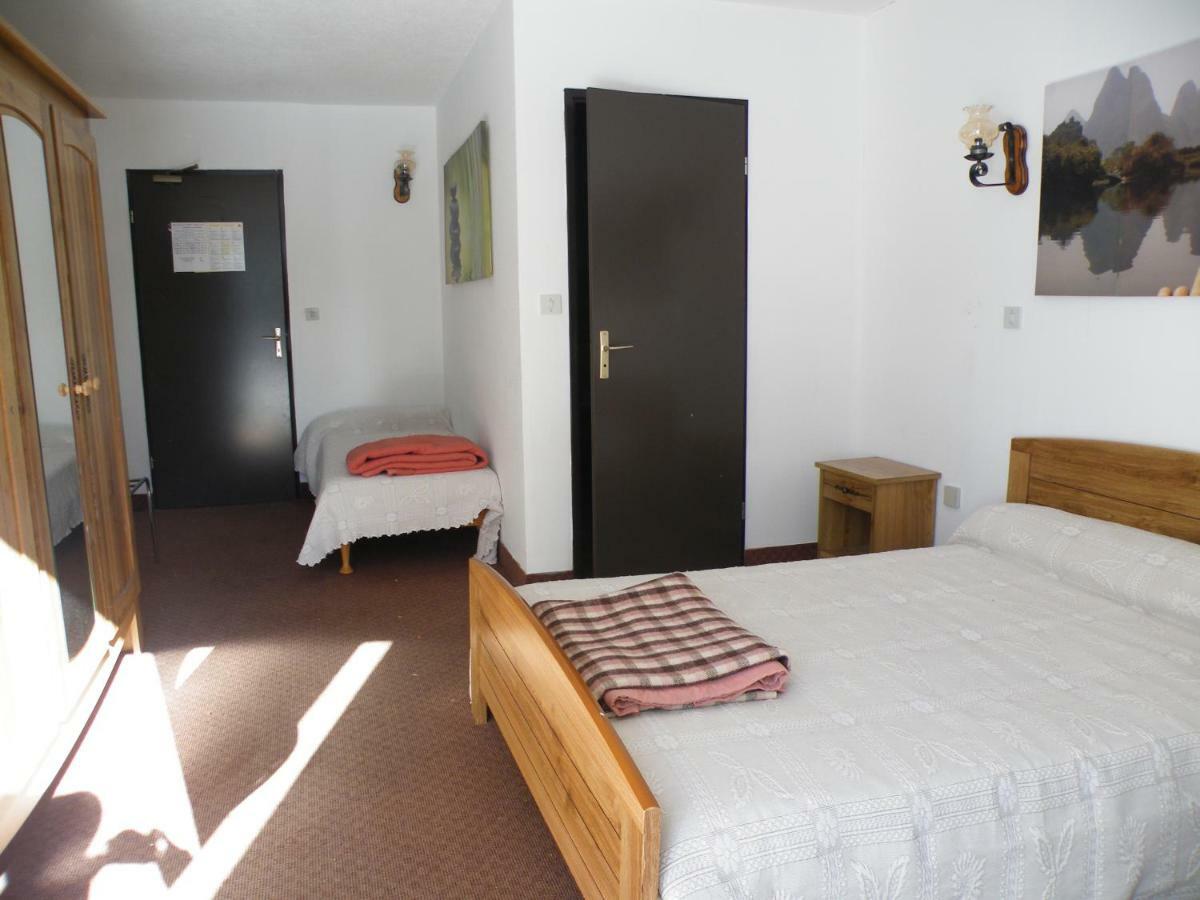 Mas Du Colombier Bed and Breakfast Saint-André-les-Alpes Exteriör bild