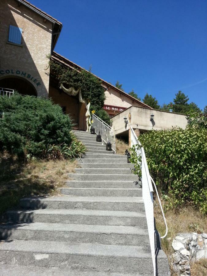 Mas Du Colombier Bed and Breakfast Saint-André-les-Alpes Exteriör bild